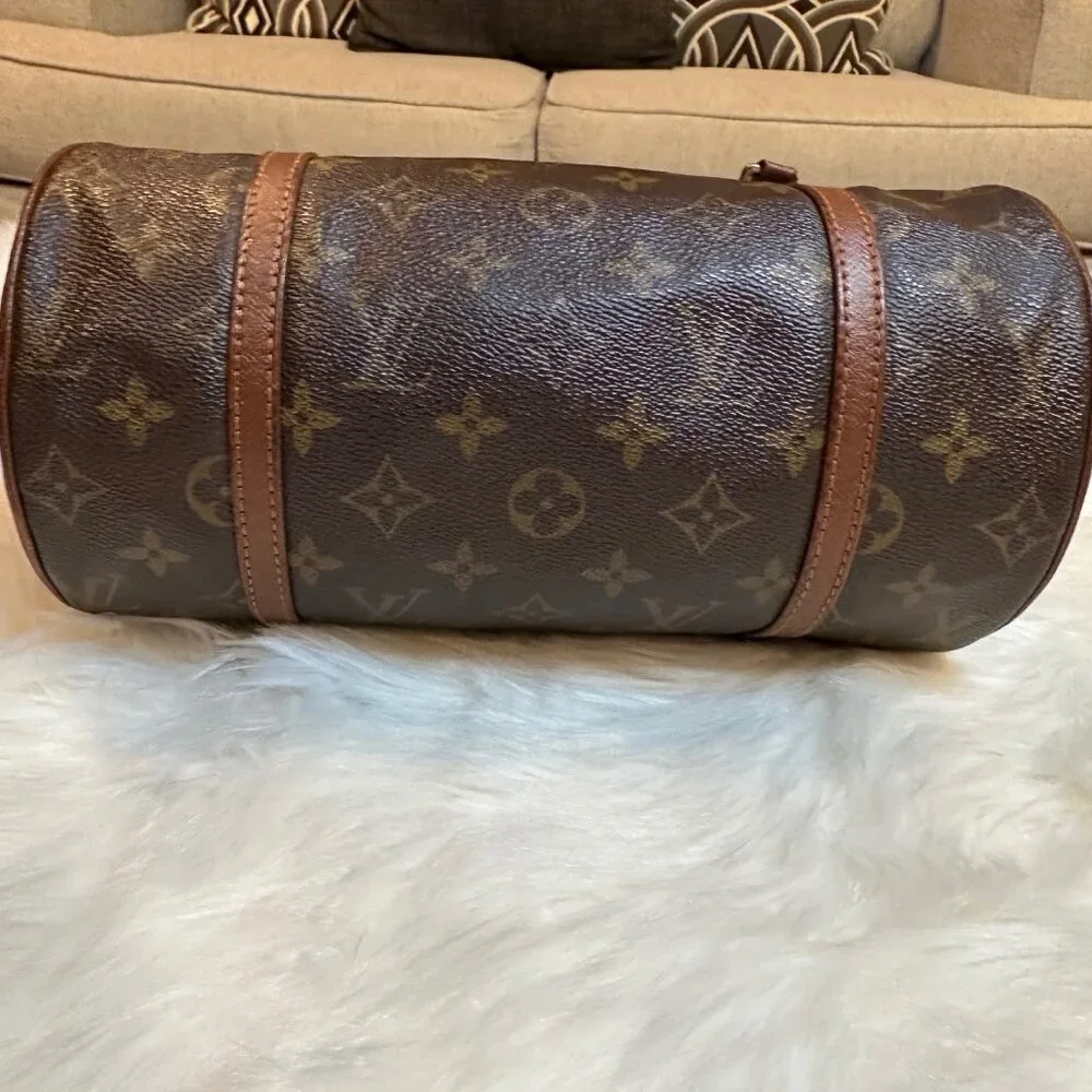 ❌SOLD❌Authentic Louis Vuitton Monogram Canvas Papillon 26 Handbag - Picture 9 of 12
